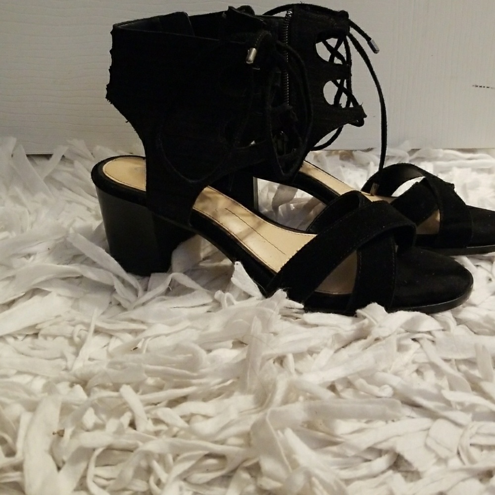 Gianni Bini flats with heel